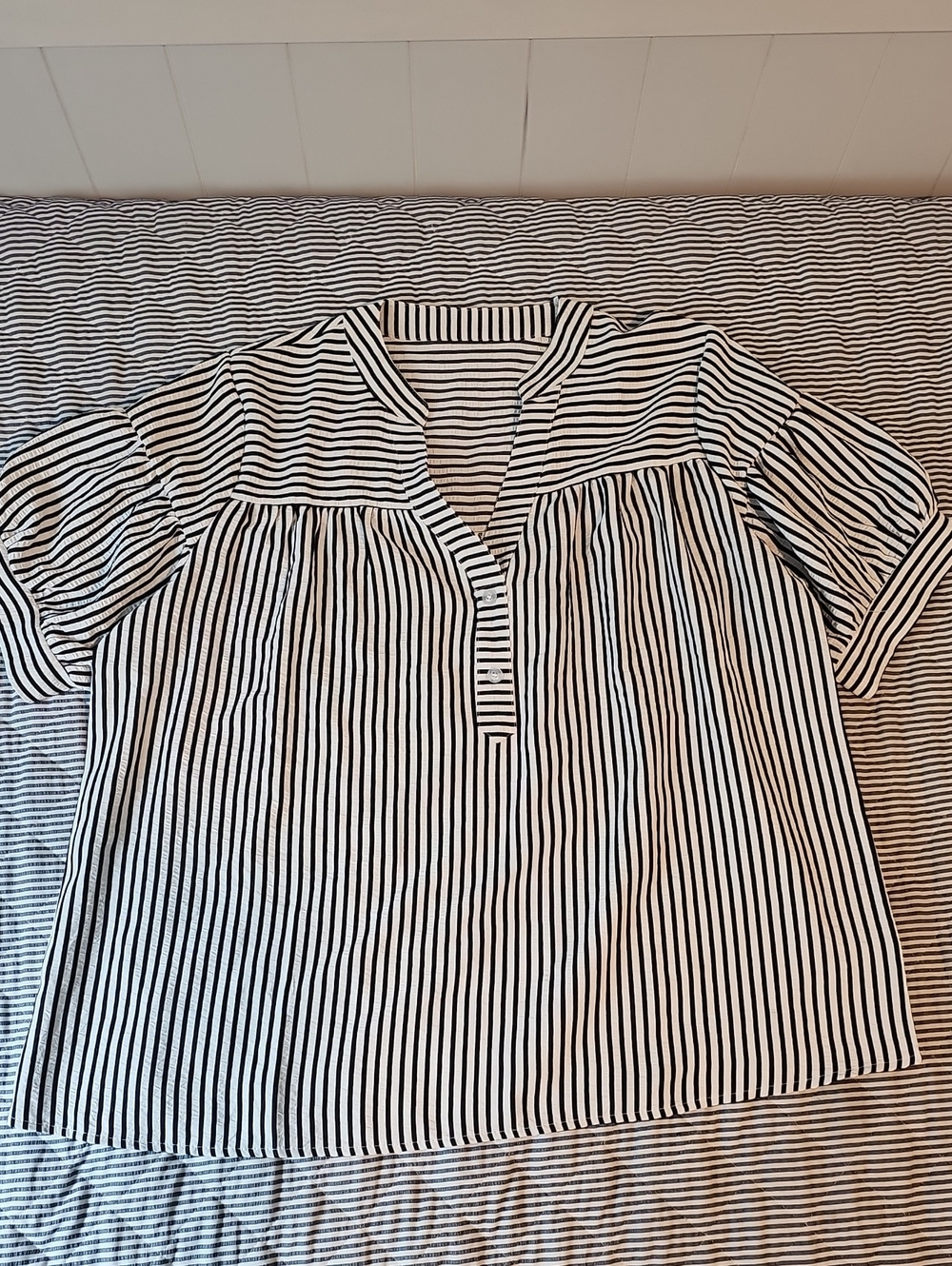 BloomChic Black and White Striped Short Sleeve Blouse